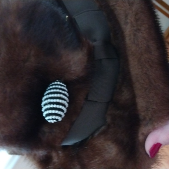 Vincent & Bill, Ranch Mink Fedora w/Cultured Pearl Hat Pin - Picture 4 of 4